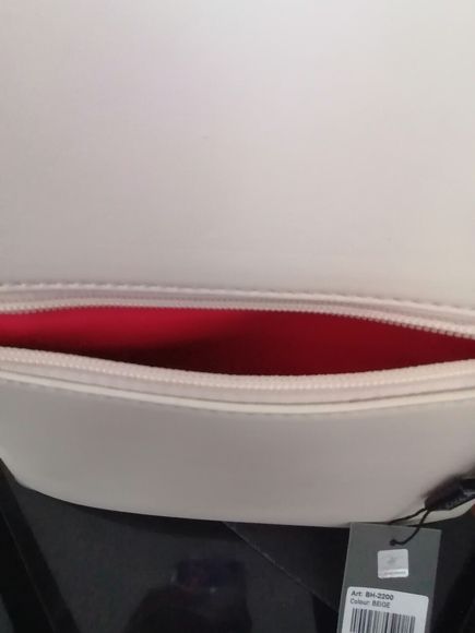 Beverly Hills Handbag New handles strap pockets lightweight tactile very pretty - Picture 4 of 15